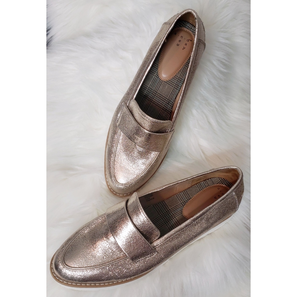 A new day metallic rose gold loafers sz 9.5